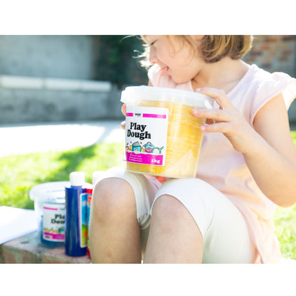 Play Dough in Tub - 1kg